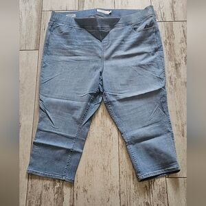 Torrid Lean Jean Cropped Women's Blue Jeans 4X